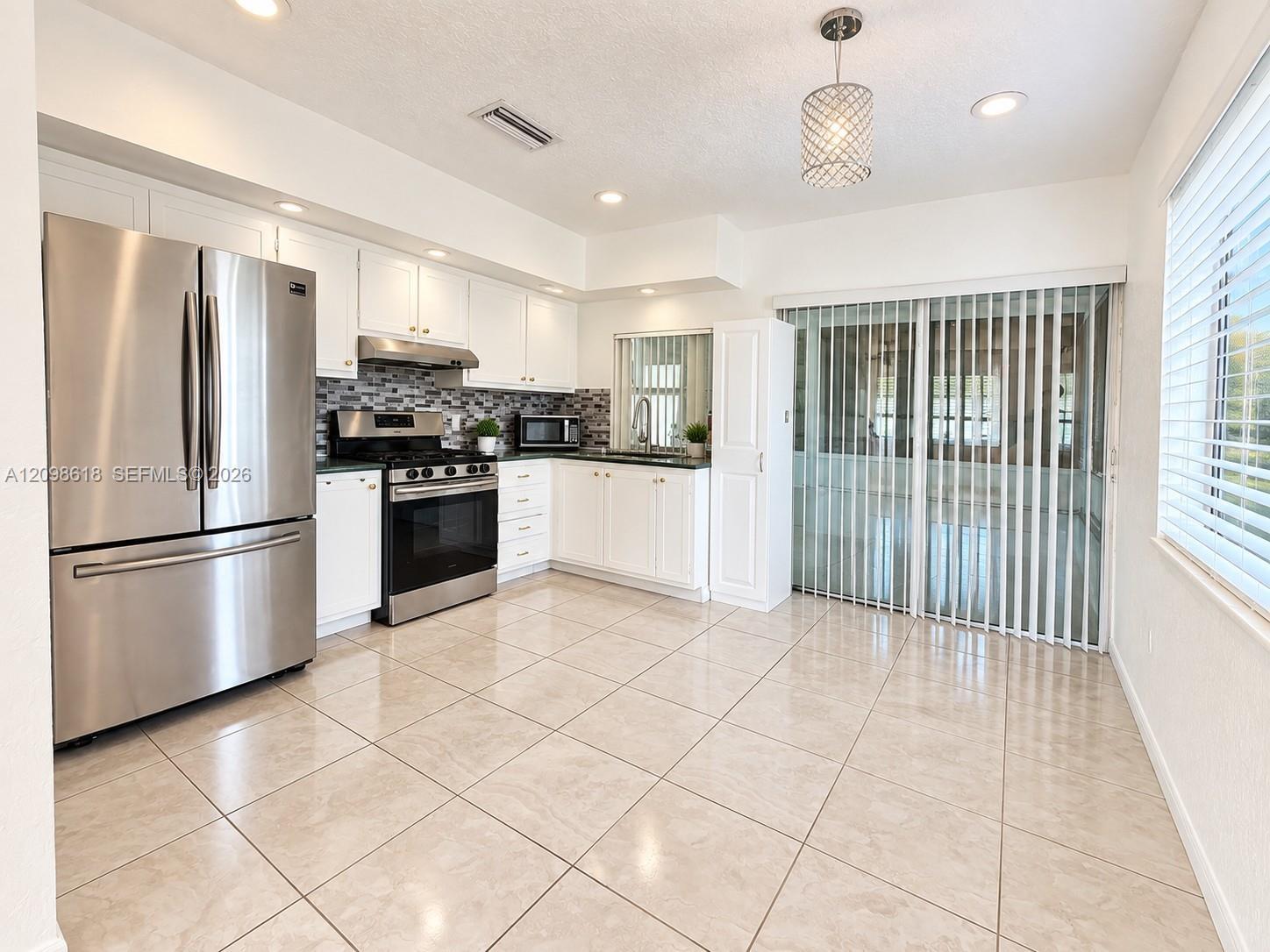 2560 NW 81st Ter, Sunrise FL 33322 photo 5