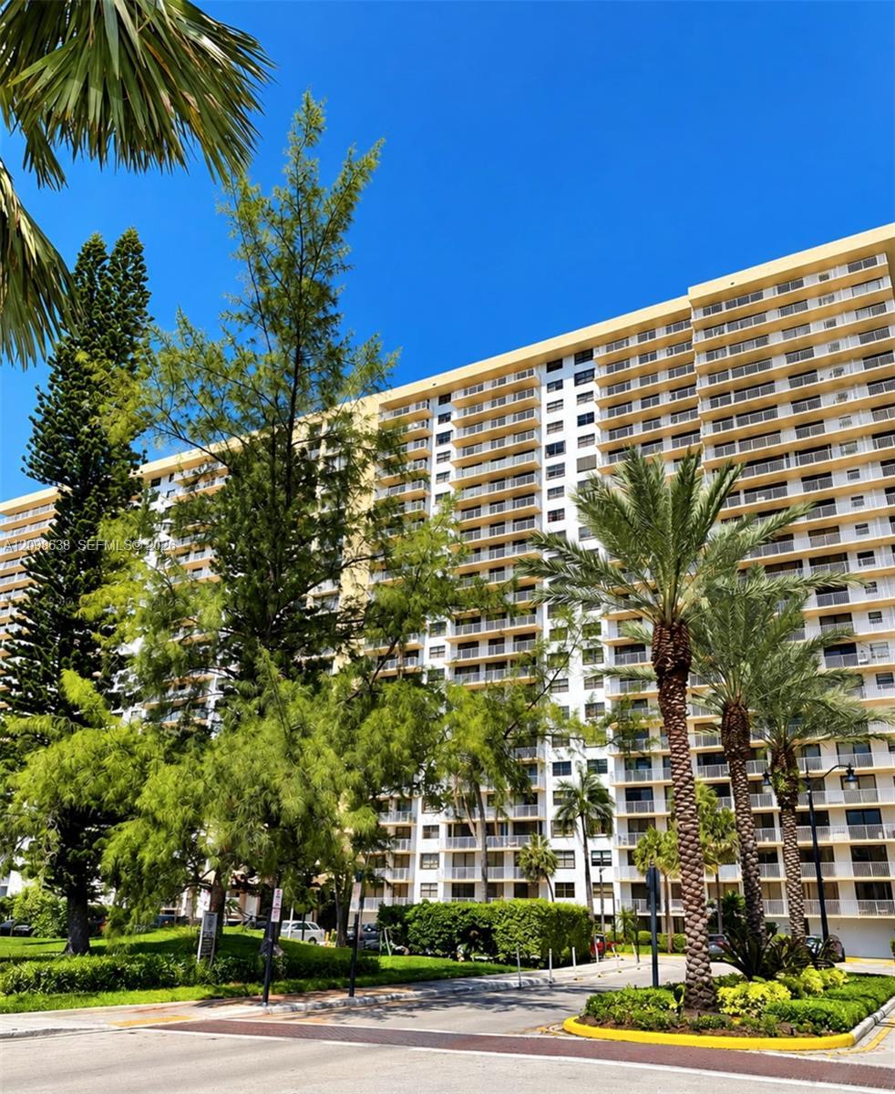 290 174th St # 2412, Sunny Isles Beach FL 33160