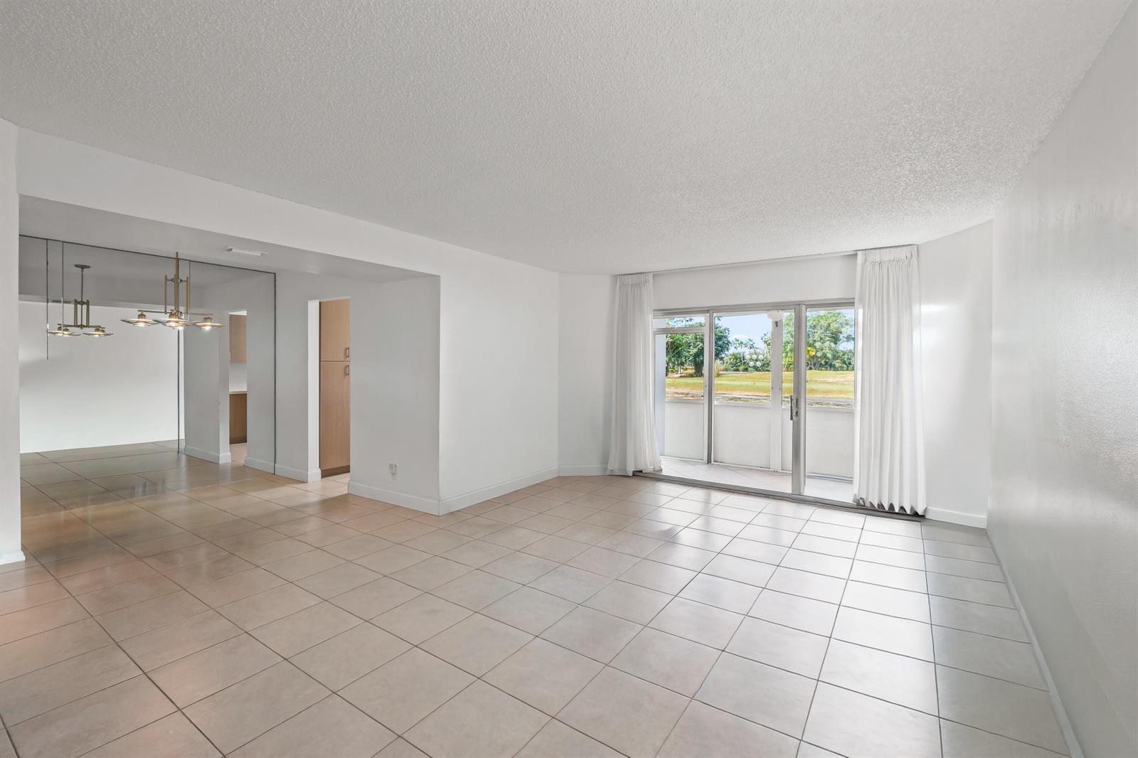 3871 VIA POINCIANA # 104, Lake Worth FL 33467 photo 4
