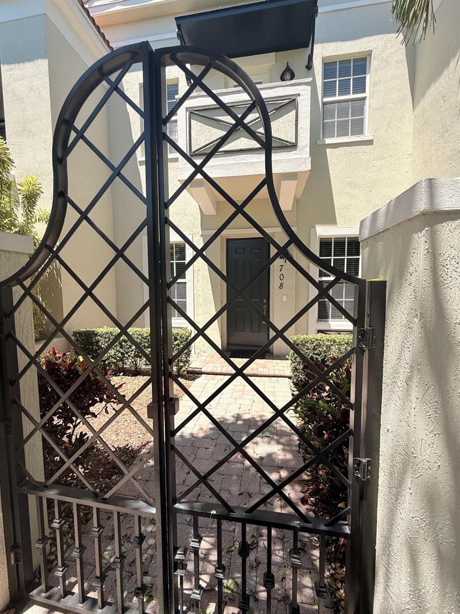 708 NW 83rd Place, Boca Raton FL 33487 photo 4