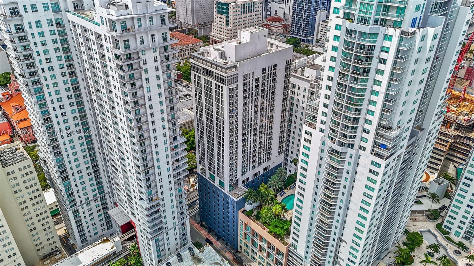 227 NE 2nd St # 3106, Miami FL 33132 photo 3