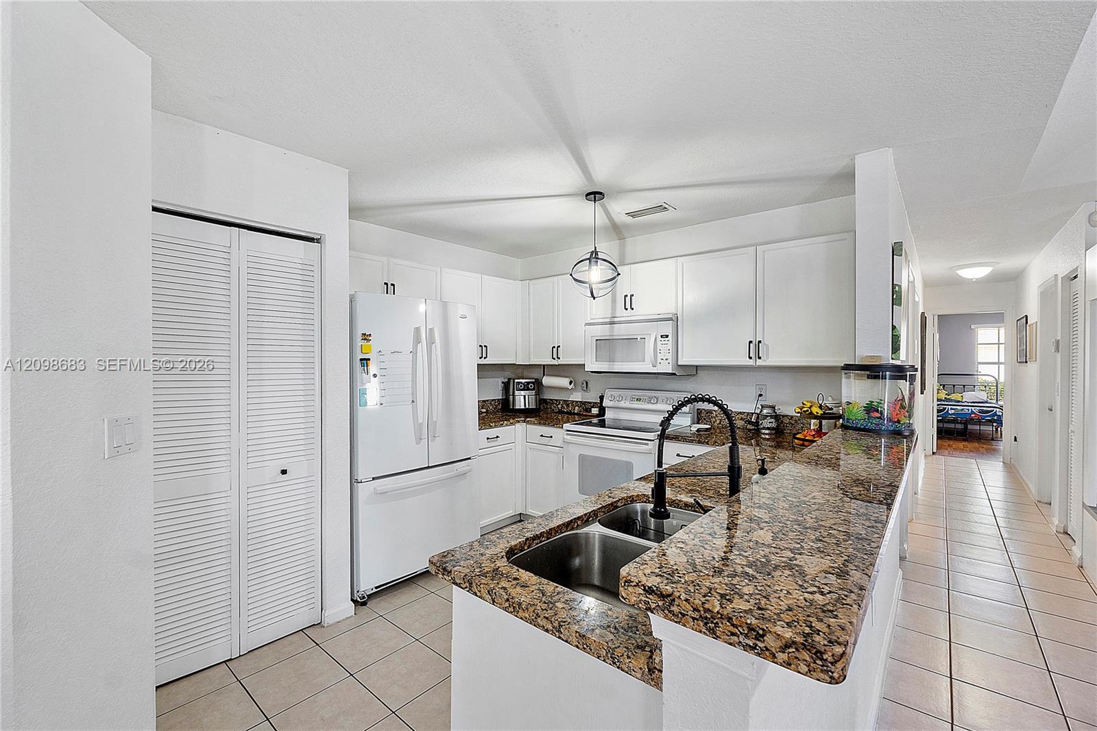 9292 NW 54th St, Sunrise FL 33351 photo 5