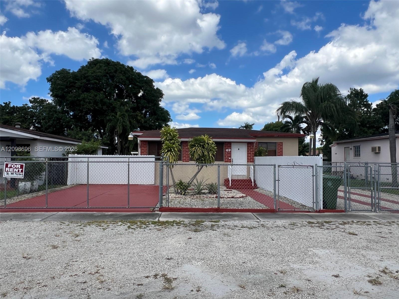 69 E 50th Pl, Hialeah FL 33013