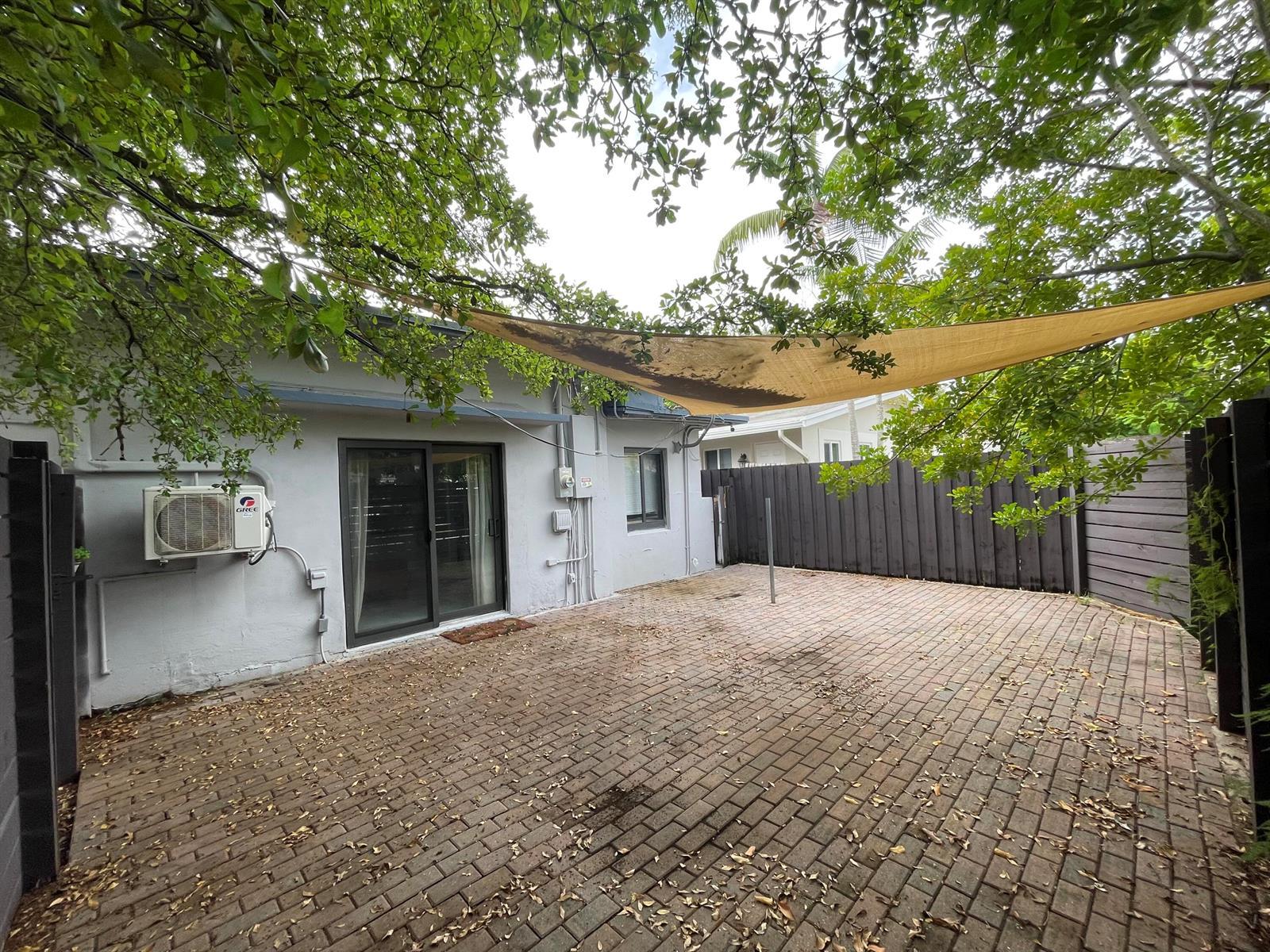 824 NE 4TH Street # 1, Fort Lauderdale FL 33301