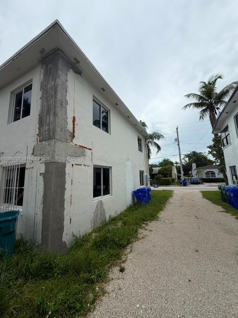524 NE 71st St, Miami FL 33138 photo 2