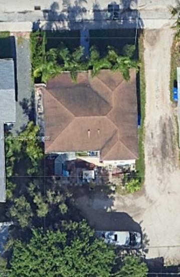 524 NE 71st St, Miami FL 33138 photo 3
