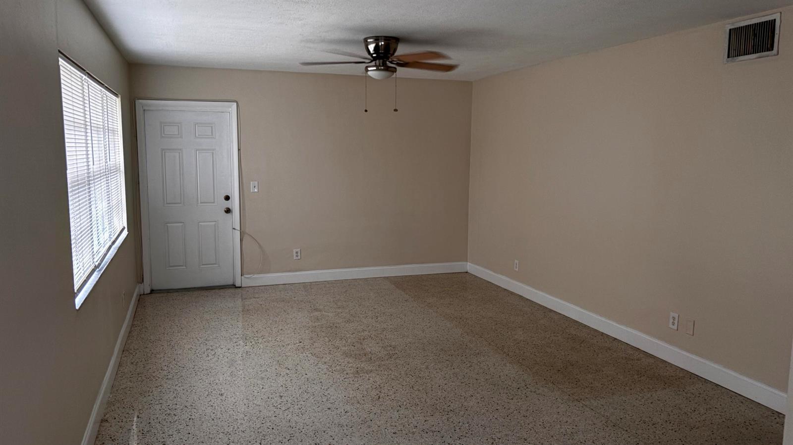250 NE 40TH Street # 38, Oakland Park FL 33334 photo 4