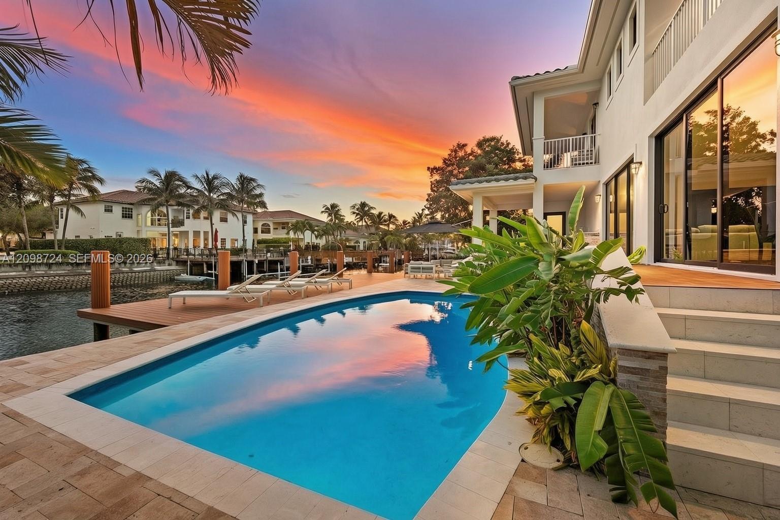 850 Washington St, Hollywood FL 33019 photo 3