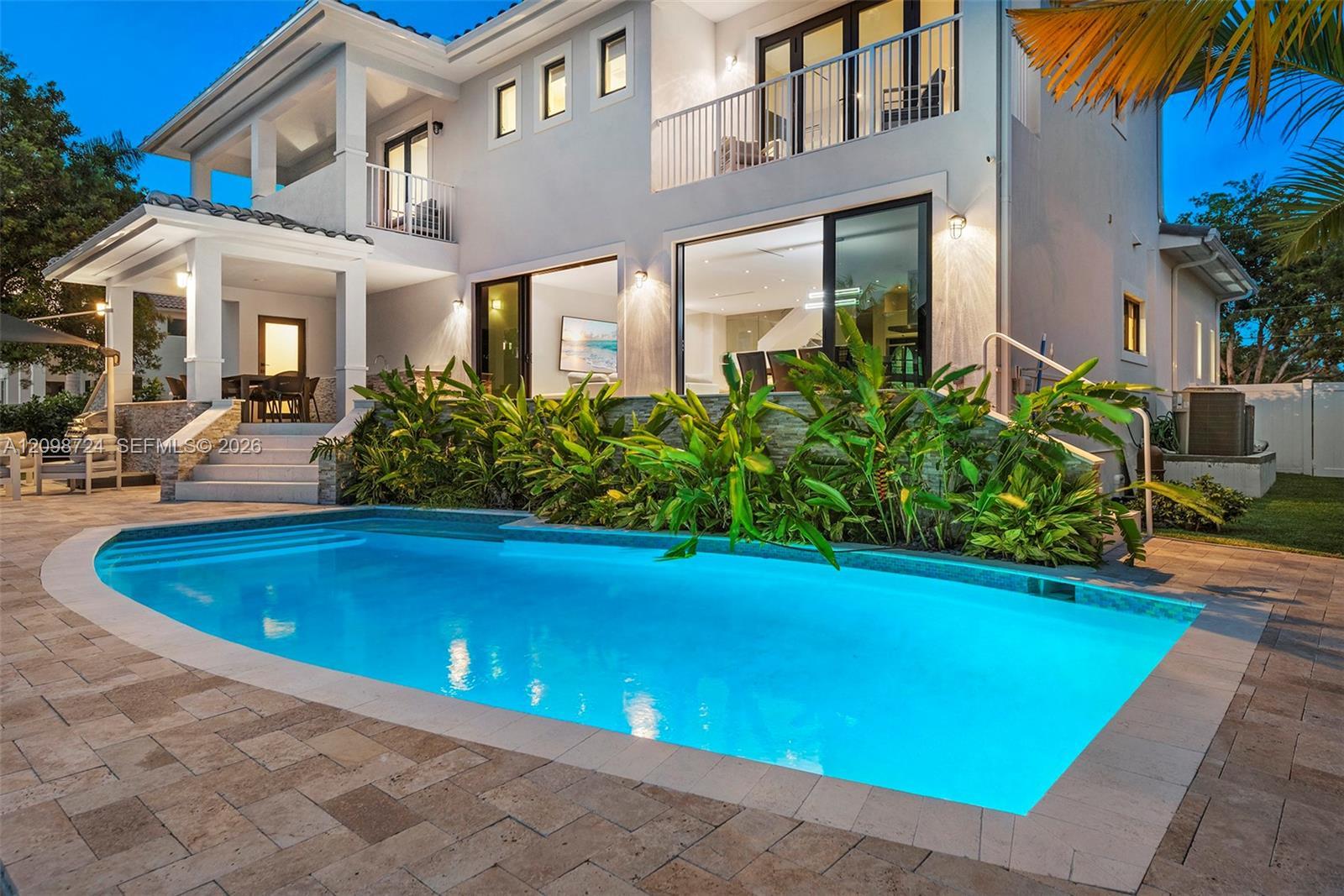 850 Washington St, Hollywood FL 33019 photo 4