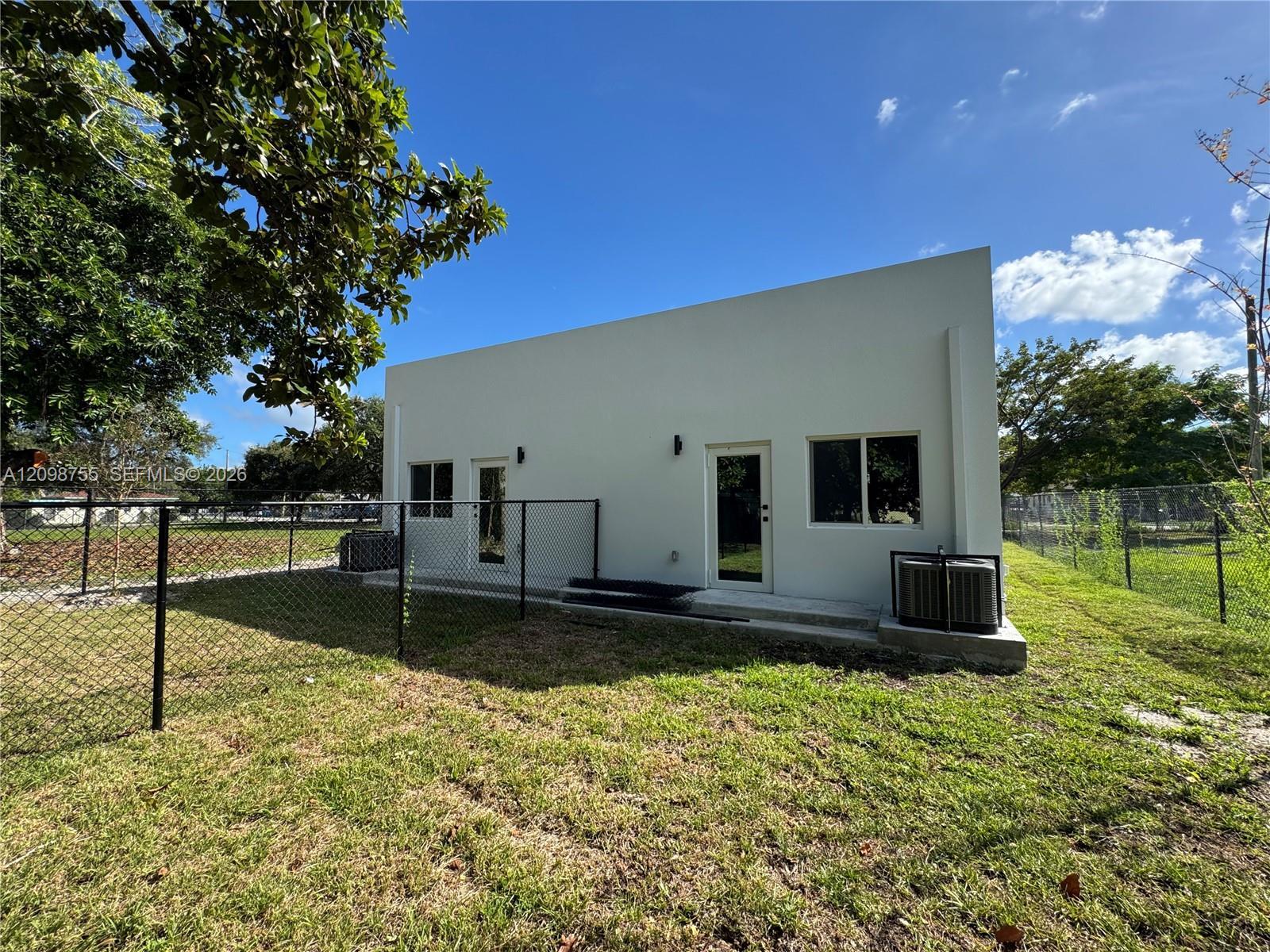 135 NW 60th St # A, Miami FL 33127 photo 2