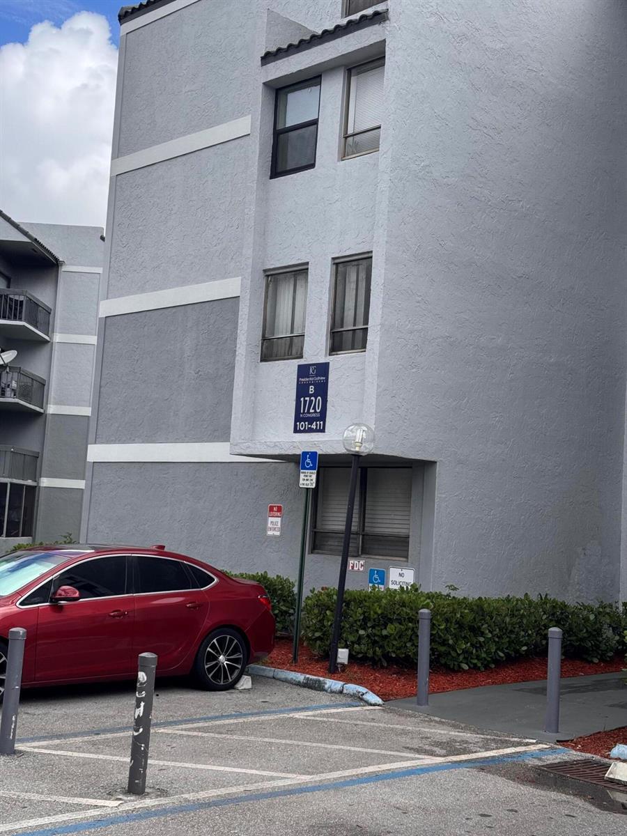 1720 N CONGRESS Avenue # 201, West Palm Beach FL 33401 photo 2