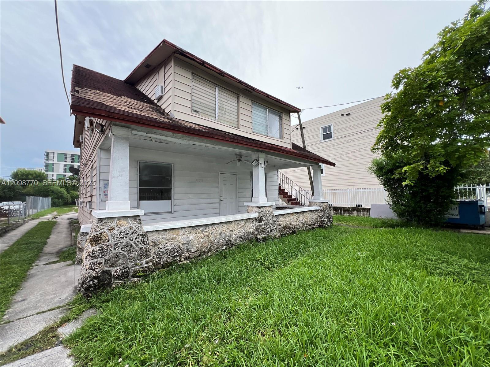 430 SW 3rd St # 1, Miami FL 33130