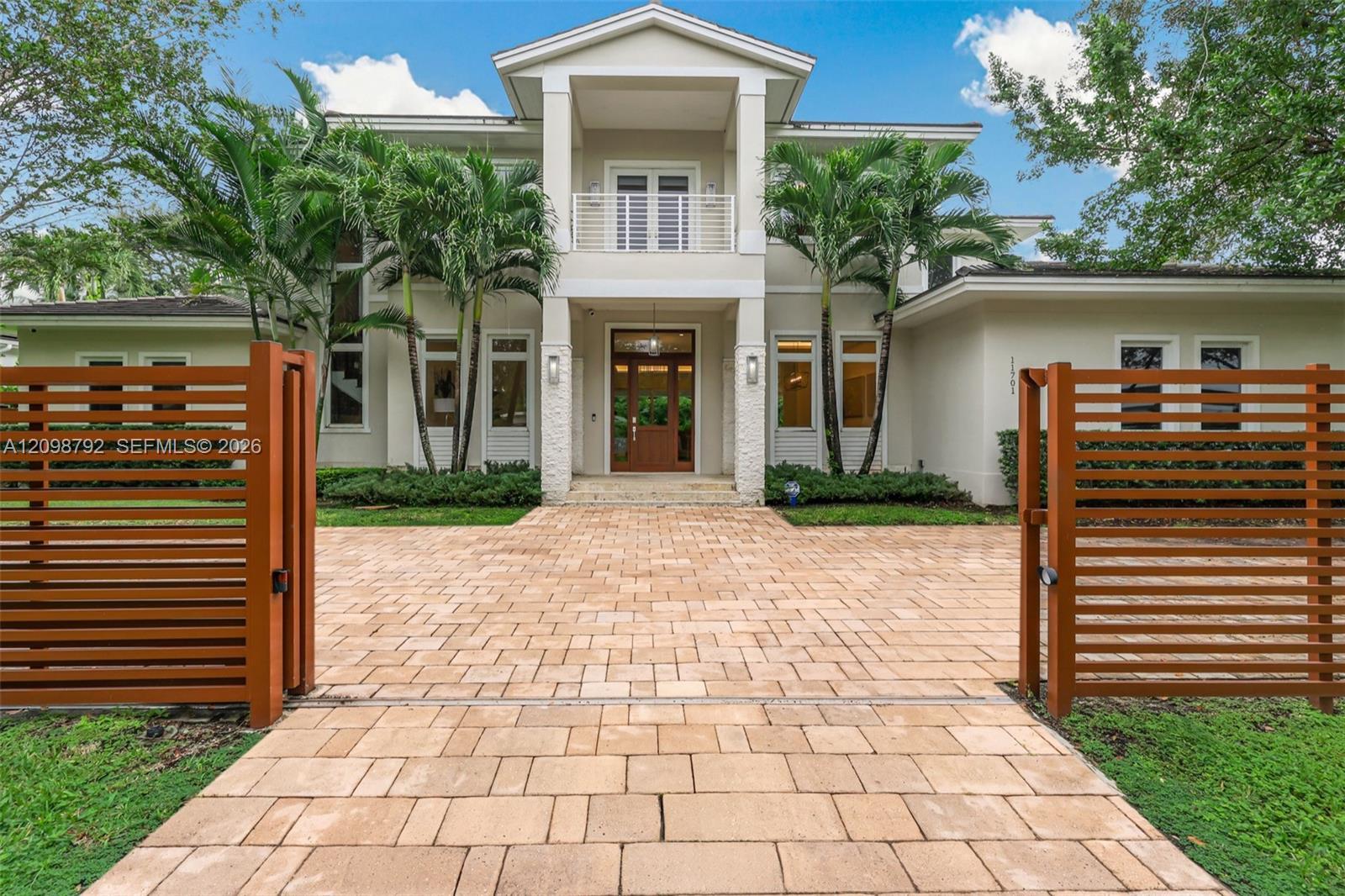 11701 SW 69 Ct, Pinecrest FL 33156 photo 3