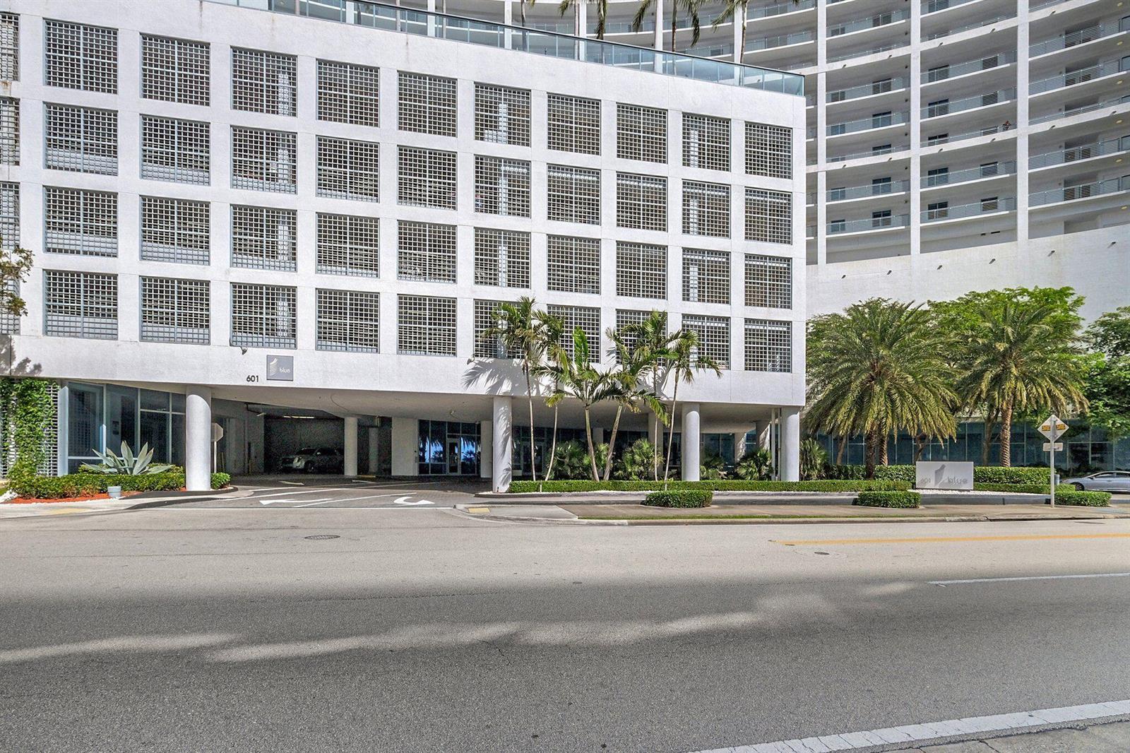 601 NE 36TH Street # 1008, Miami FL 33137 photo 3