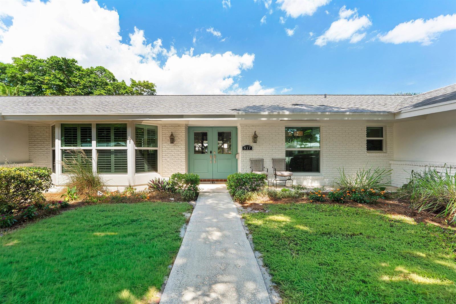 817 Anchorage Drive, North Palm Beach FL 33408 photo 2