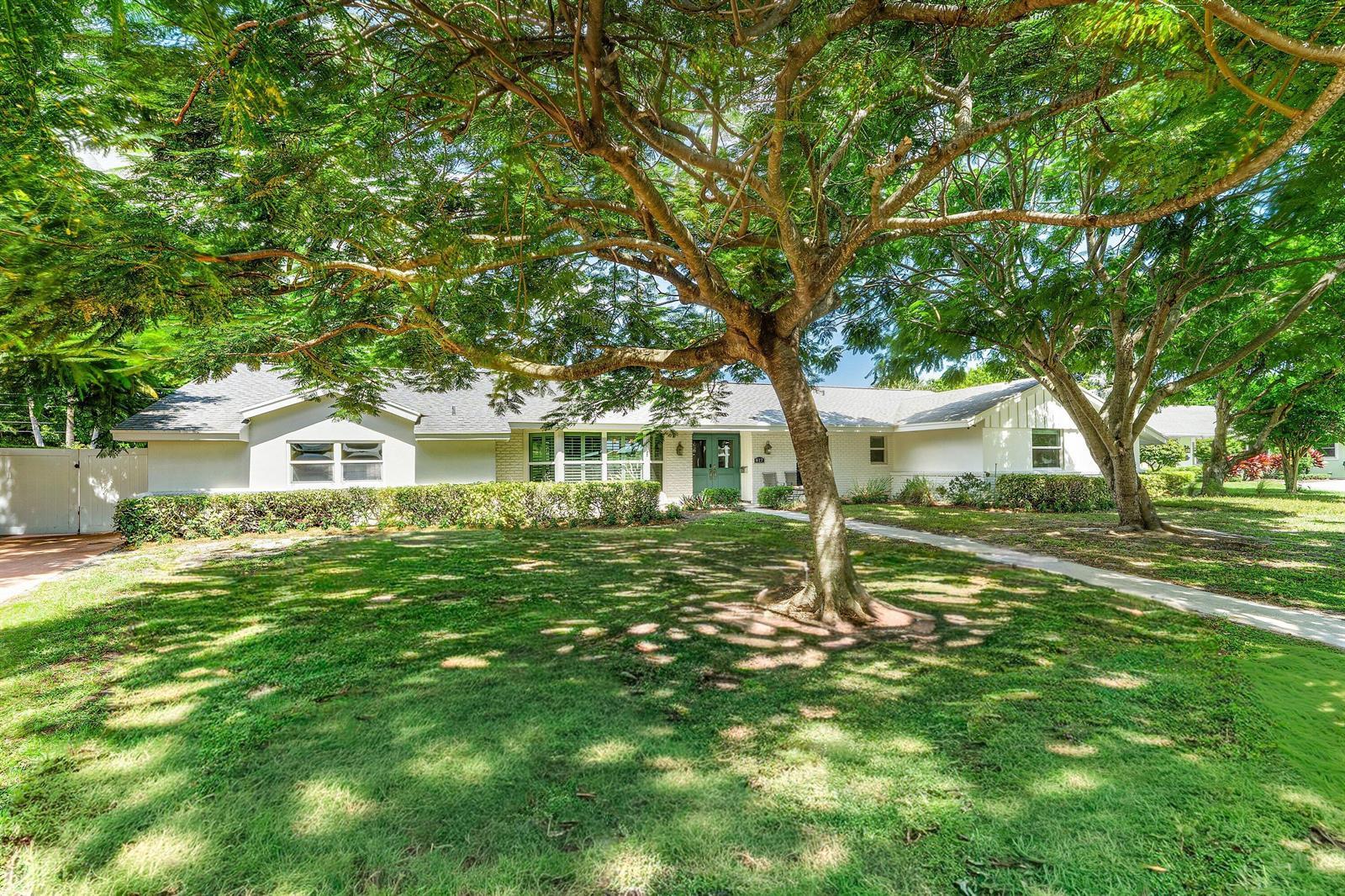 817 Anchorage Drive, North Palm Beach FL 33408