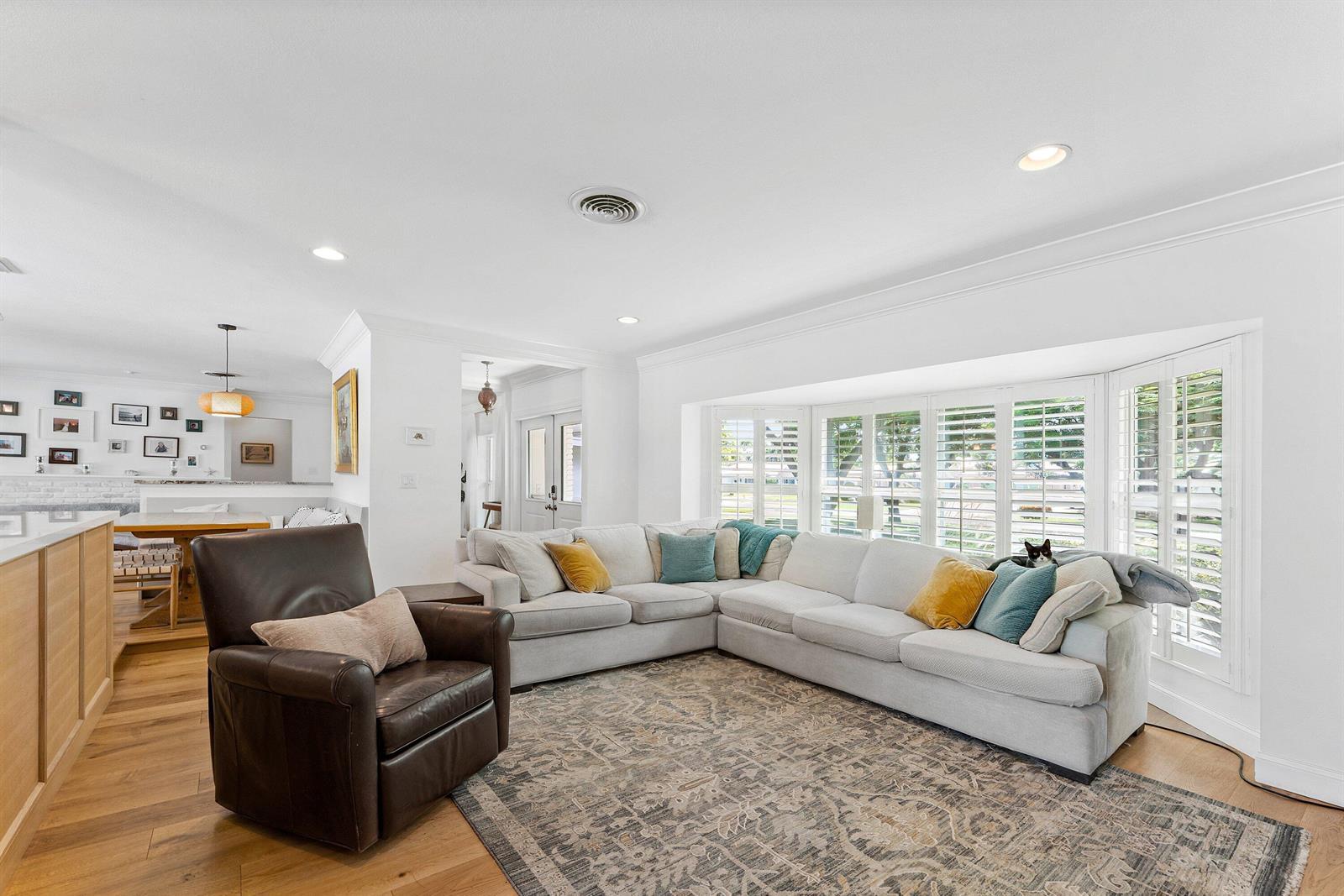 817 Anchorage Drive, North Palm Beach FL 33408 photo 4