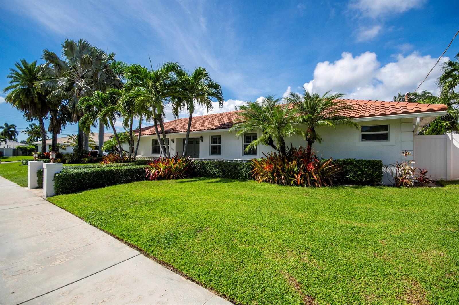 1123 SE 14th Avenue, Deerfield Beach FL 33441