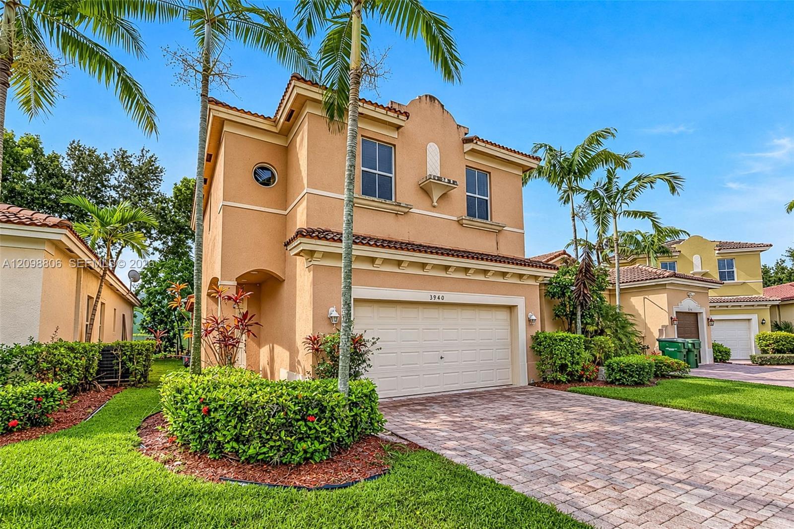 3940 NE 10th Dr, Homestead FL 33033 photo 2
