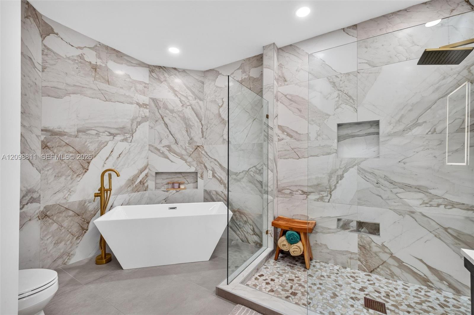 200 NE 14th Ave # 6, Fort Lauderdale FL 33301 photo 2