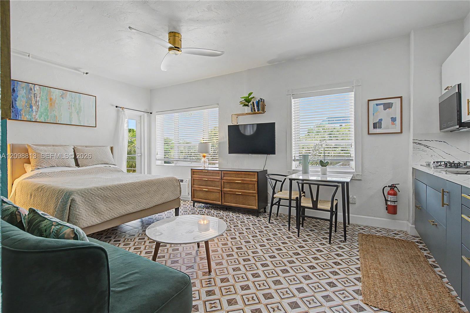 255 W 24th St # 236, Miami Beach FL 33140