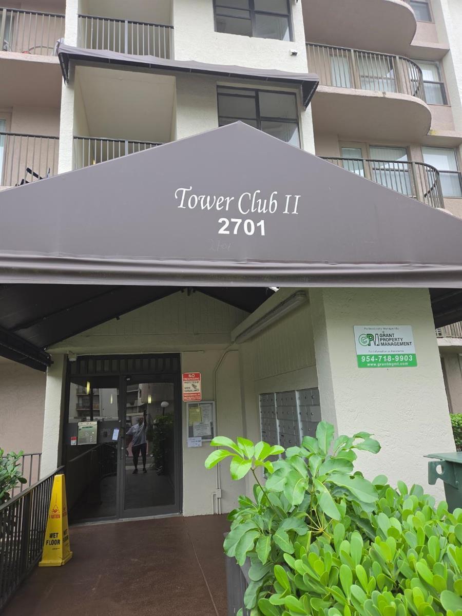 2701 RIVERSIDE Drive # B, Coral Springs FL 33065