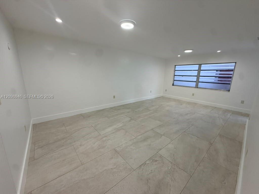 11320 Peachtree Dr # 11320, Miami FL 33161 photo 5
