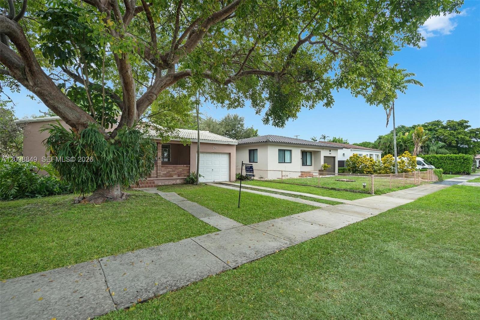 250 Laurel Way, Miami Springs FL 33166 photo 3