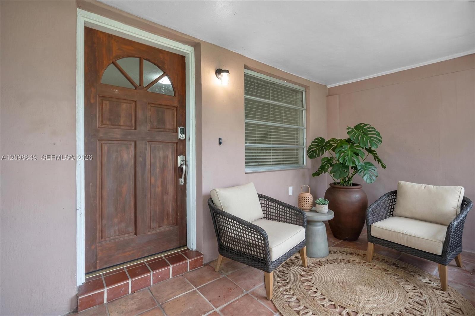 250 Laurel Way, Miami Springs FL 33166 photo 5