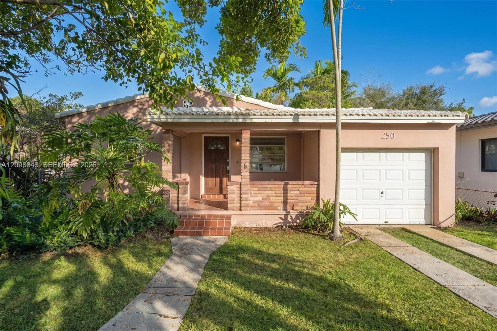 250 Laurel Way, Miami Springs FL 33166 photo 4