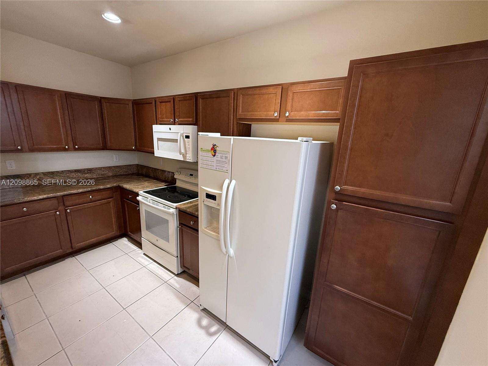9572 SW 169th Pl, Miami FL 33196
