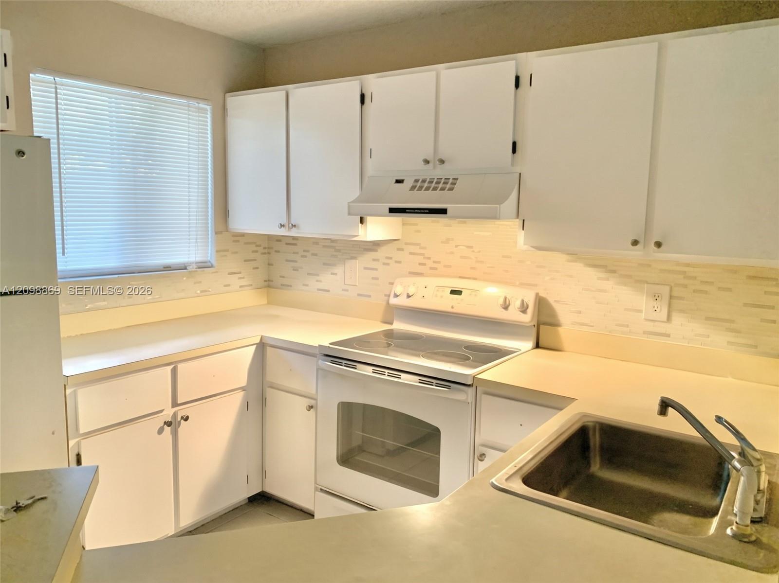 8750 N Sherman Cir # 206, Miramar FL 33025 photo 2