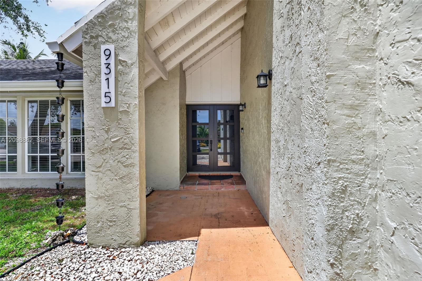 9315 SW 172nd Ter, Palmetto Bay FL 33157