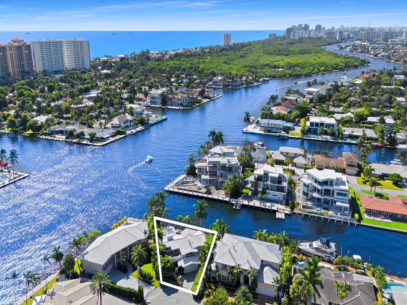 2880 NE 24TH Place, Fort Lauderdale FL 33305 photo 3