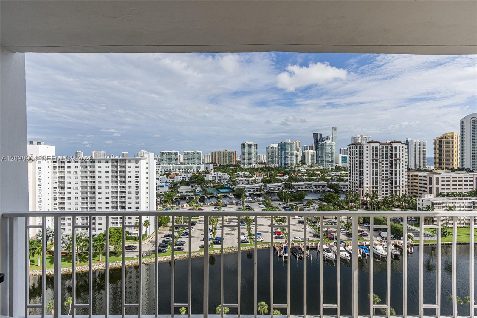 500 Bayview Dr # 1631, Sunny Isles Beach FL 33160 photo 3
