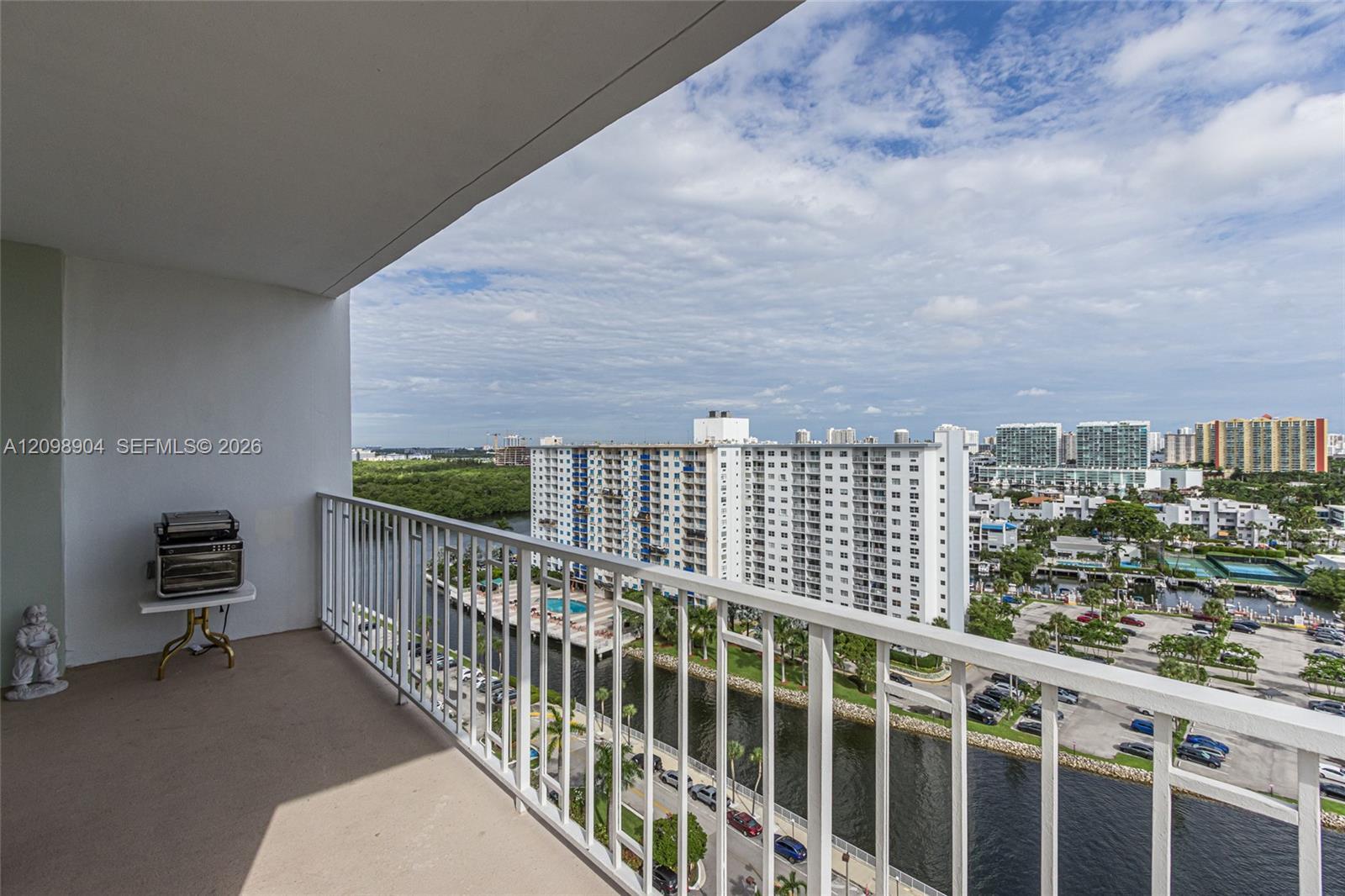 500 Bayview Dr # 1631, Sunny Isles Beach FL 33160 photo 5