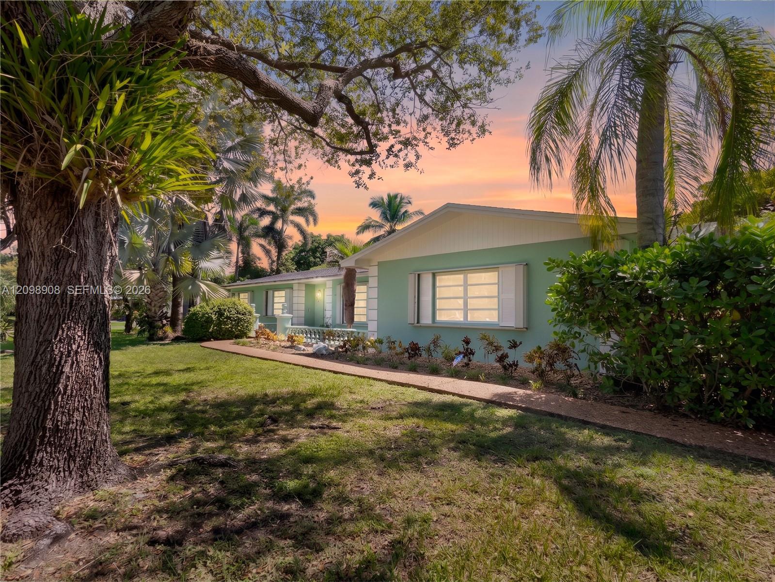 10100 SW 133rd St, Miami FL 33176