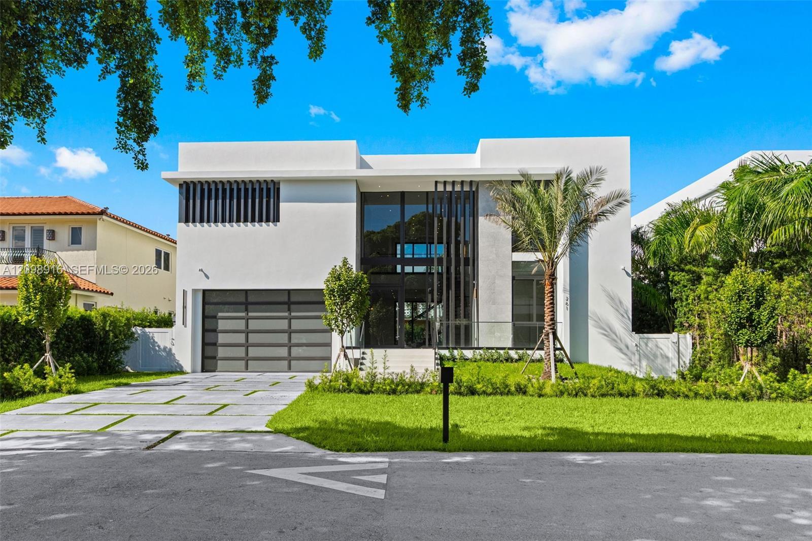 261 189th Ter, Sunny Isles Beach FL 33160