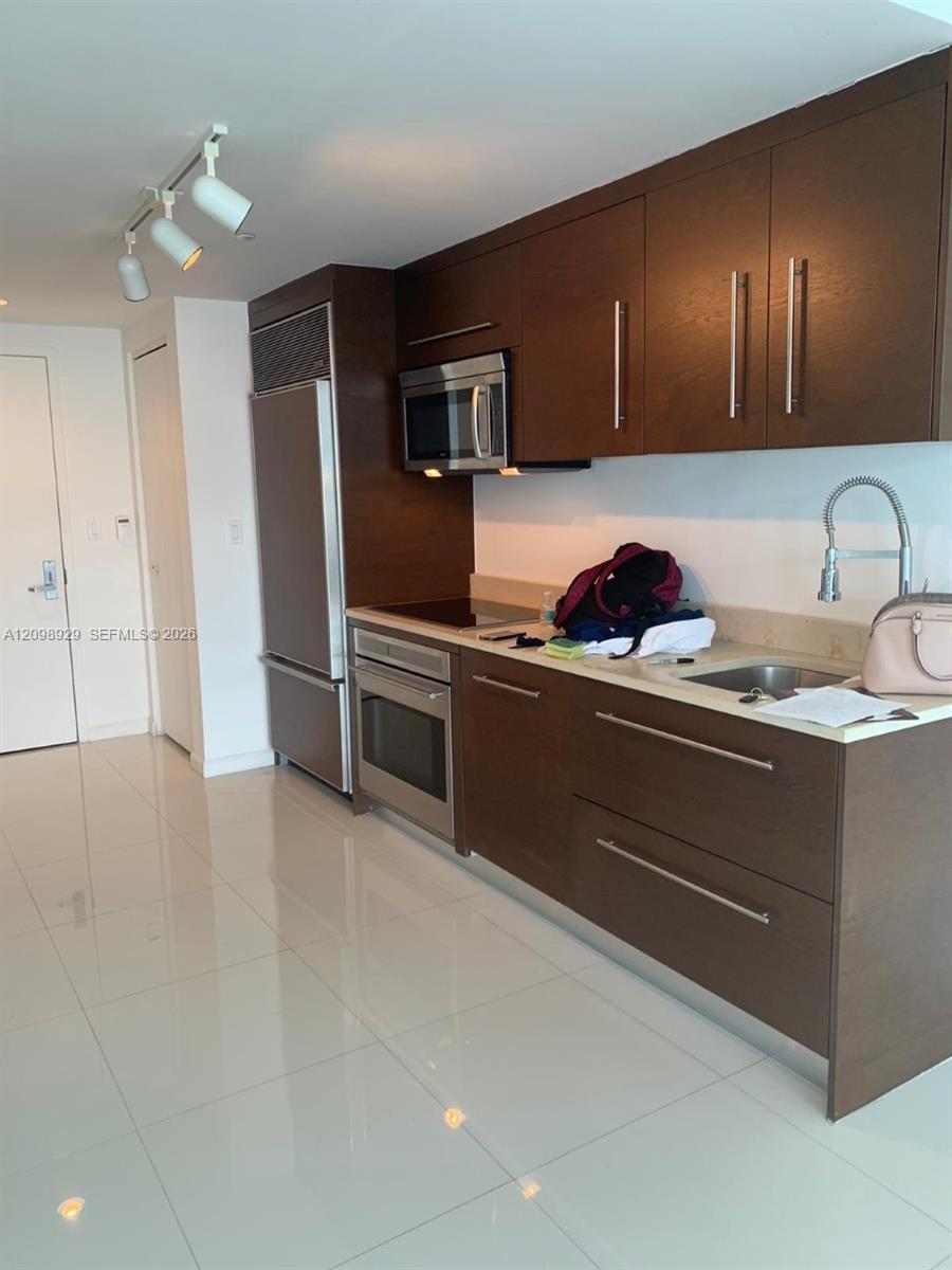 495 Brickell Ave # 5506, Miami FL 33131 photo 2