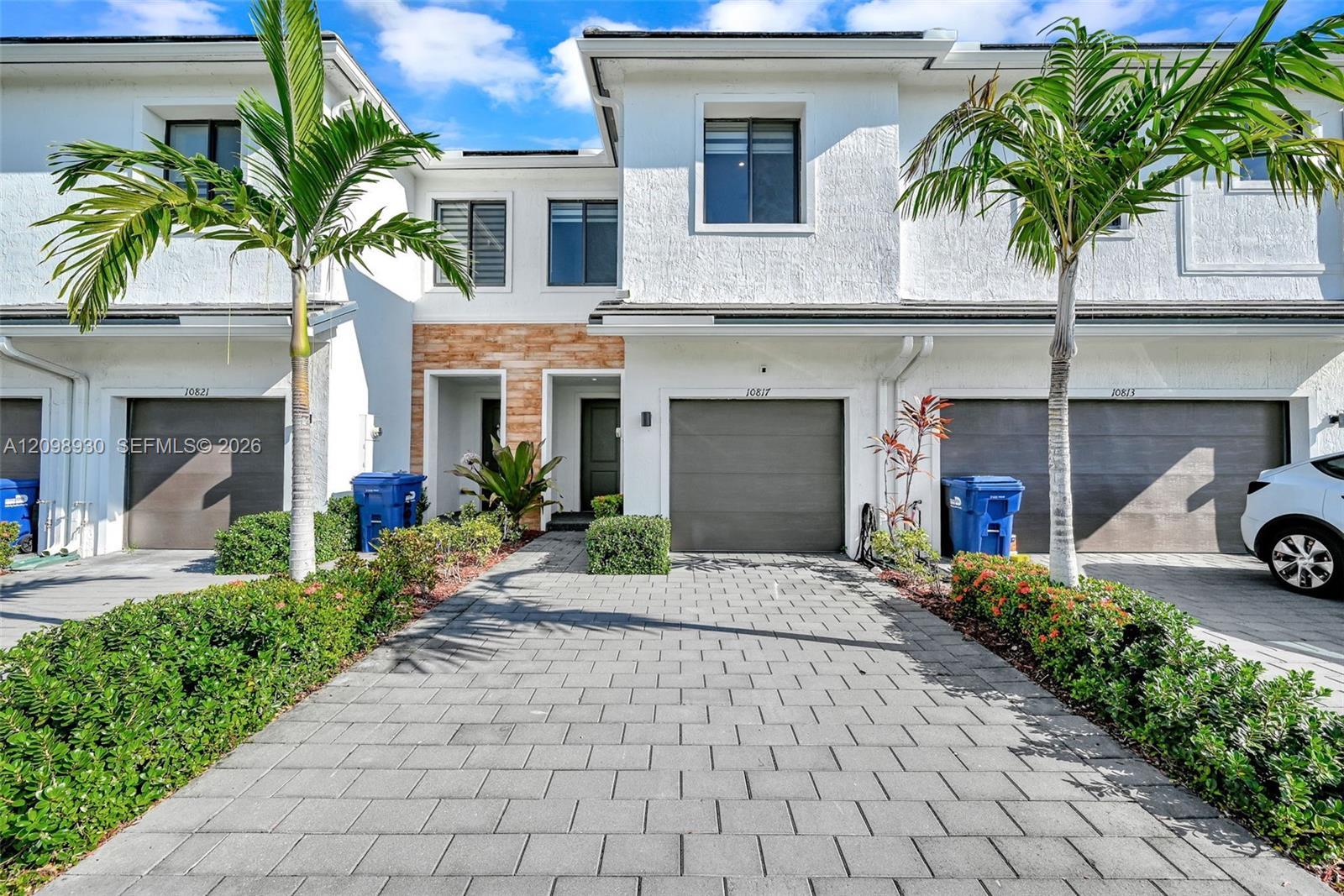 10817 SW 233rd St, Homestead FL 33032