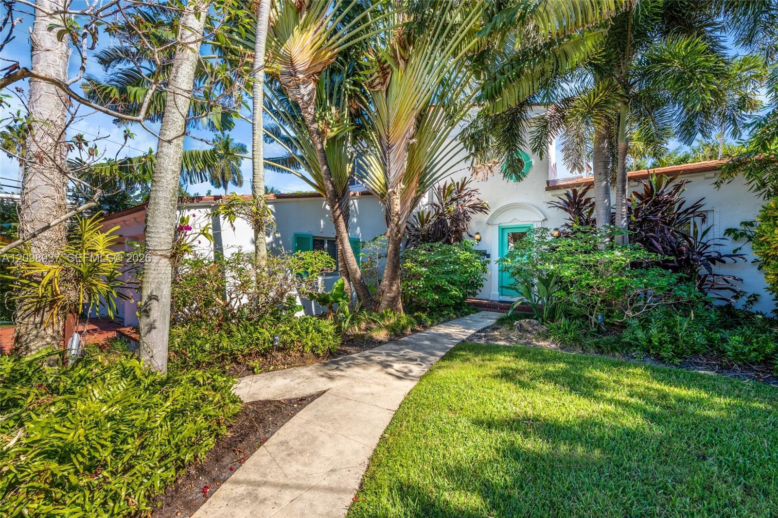 6415 Pine Tree Drive Cir, Miami Beach FL 33141 photo 2