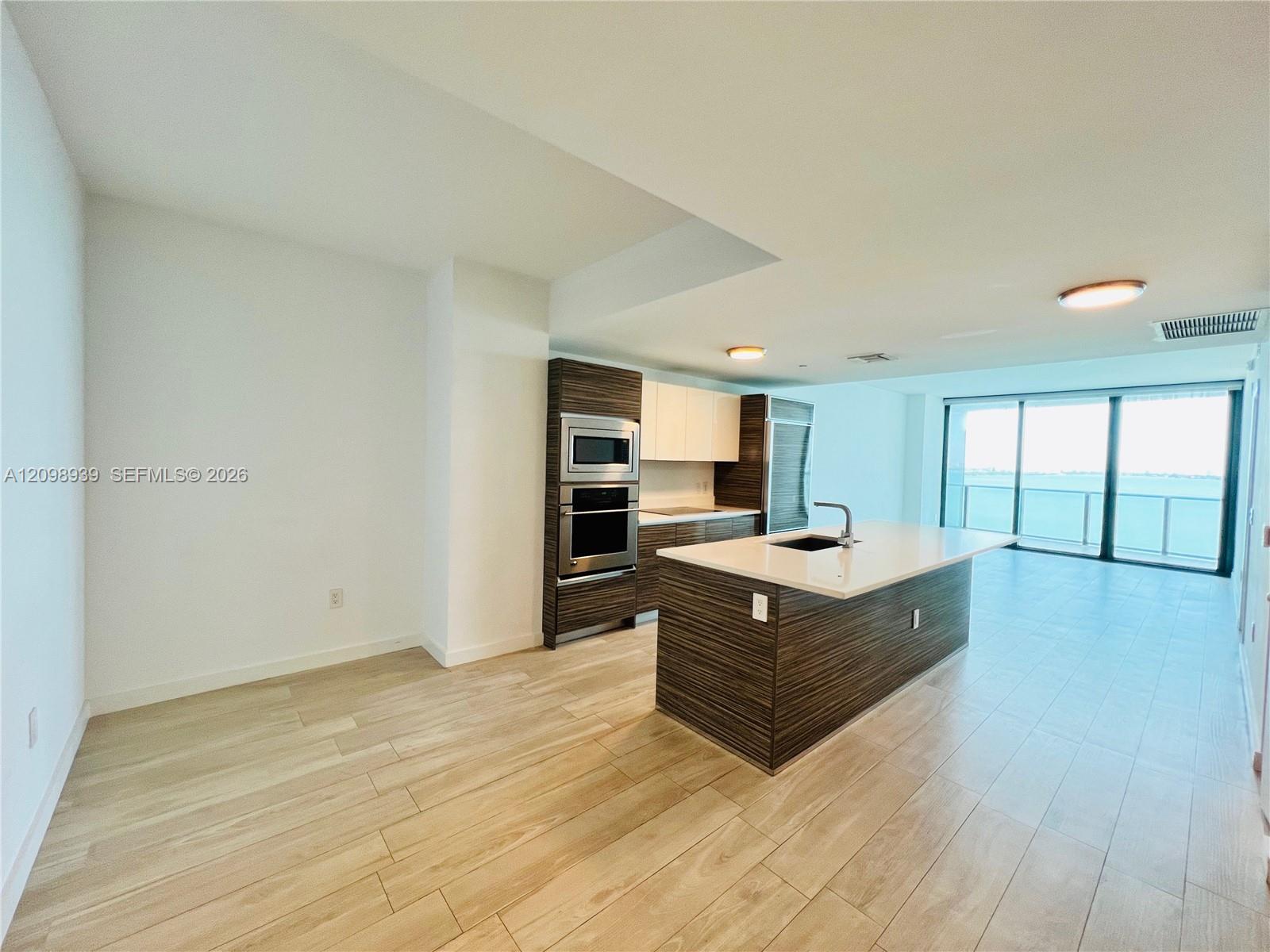 460 NE 28th St # 1206, Miami FL 33137 photo 3
