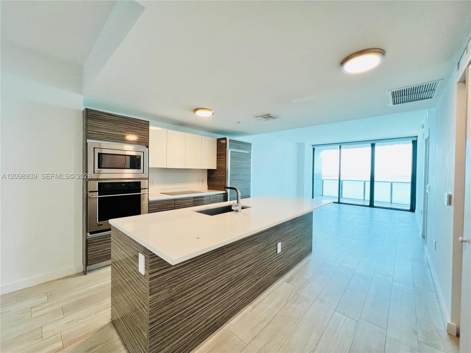 460 NE 28th St # 1206, Miami FL 33137 photo 4