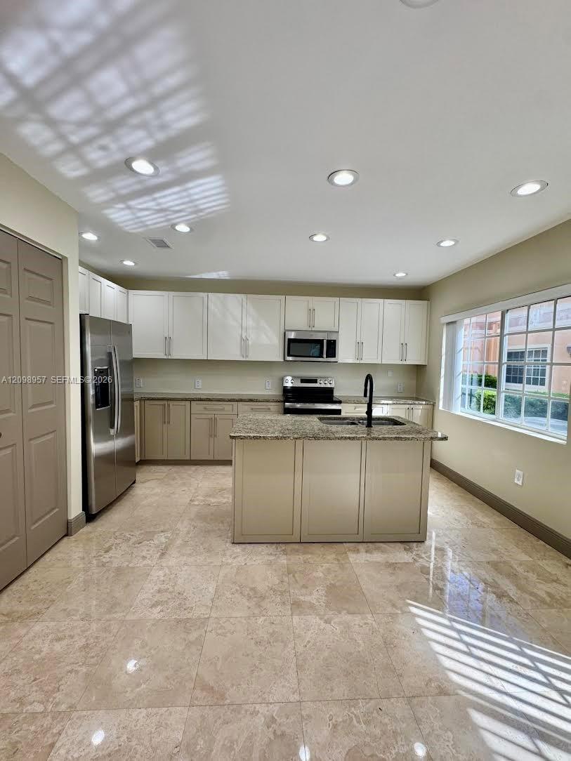 3200 Stirling Rd # F6, Hollywood FL 33021 photo 3