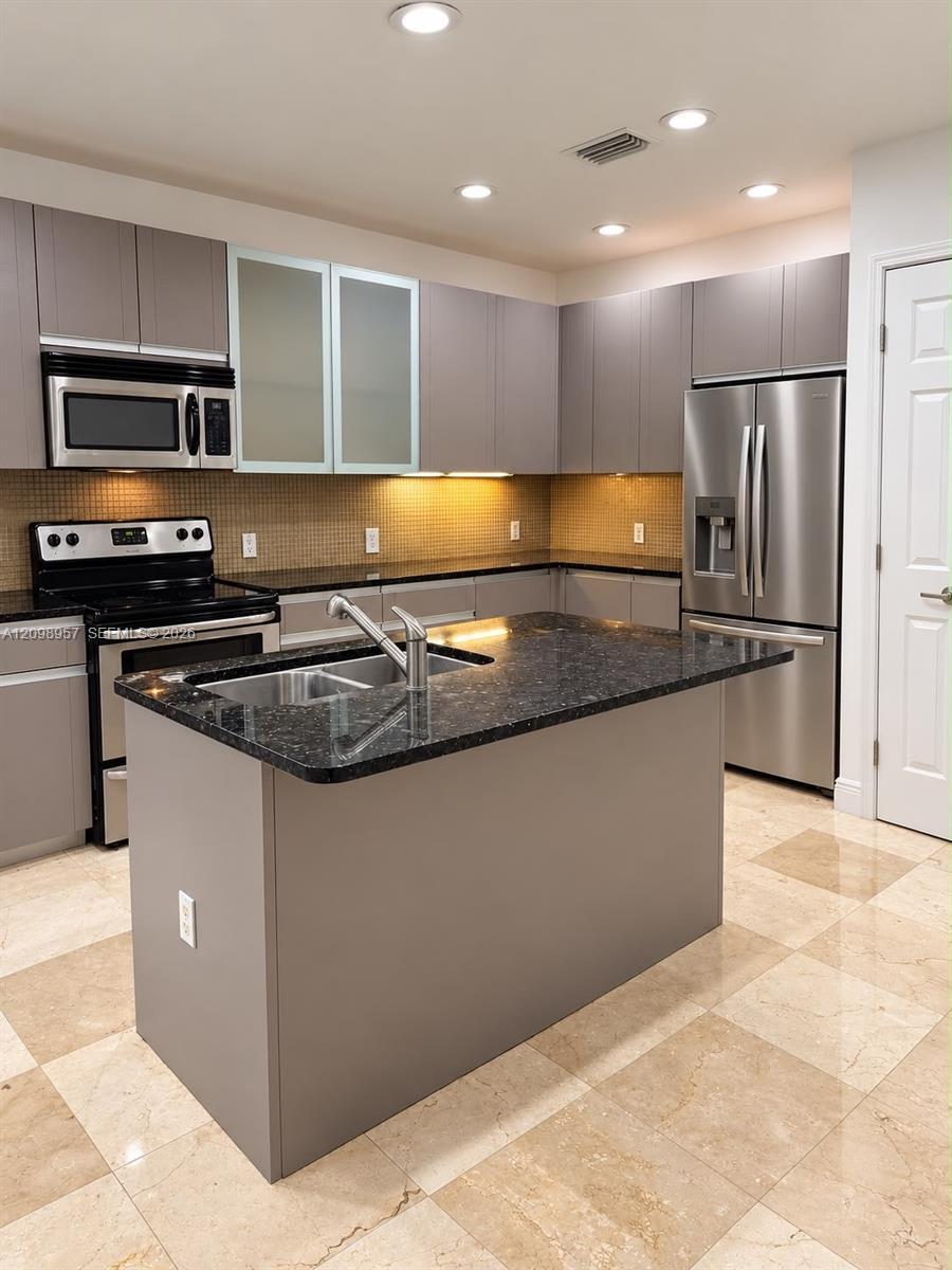 3200 Stirling Rd # F6, Hollywood FL 33021 photo 5