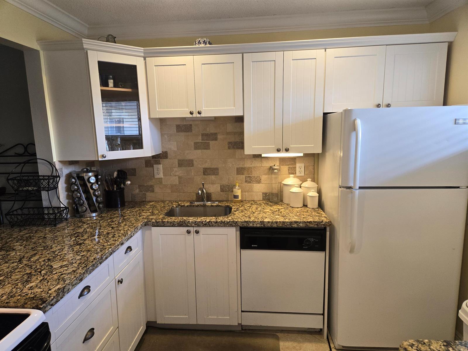 2682 Garden Drive S # 304, Lake Worth FL 33461 photo 3