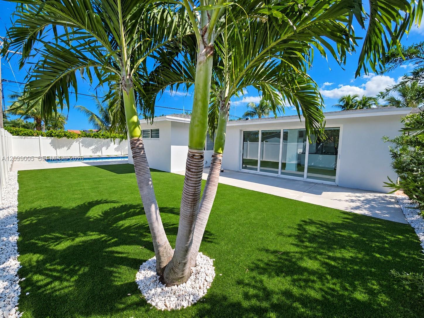 1046 SE 22nd Ave, Pompano Beach FL 33062 photo 3