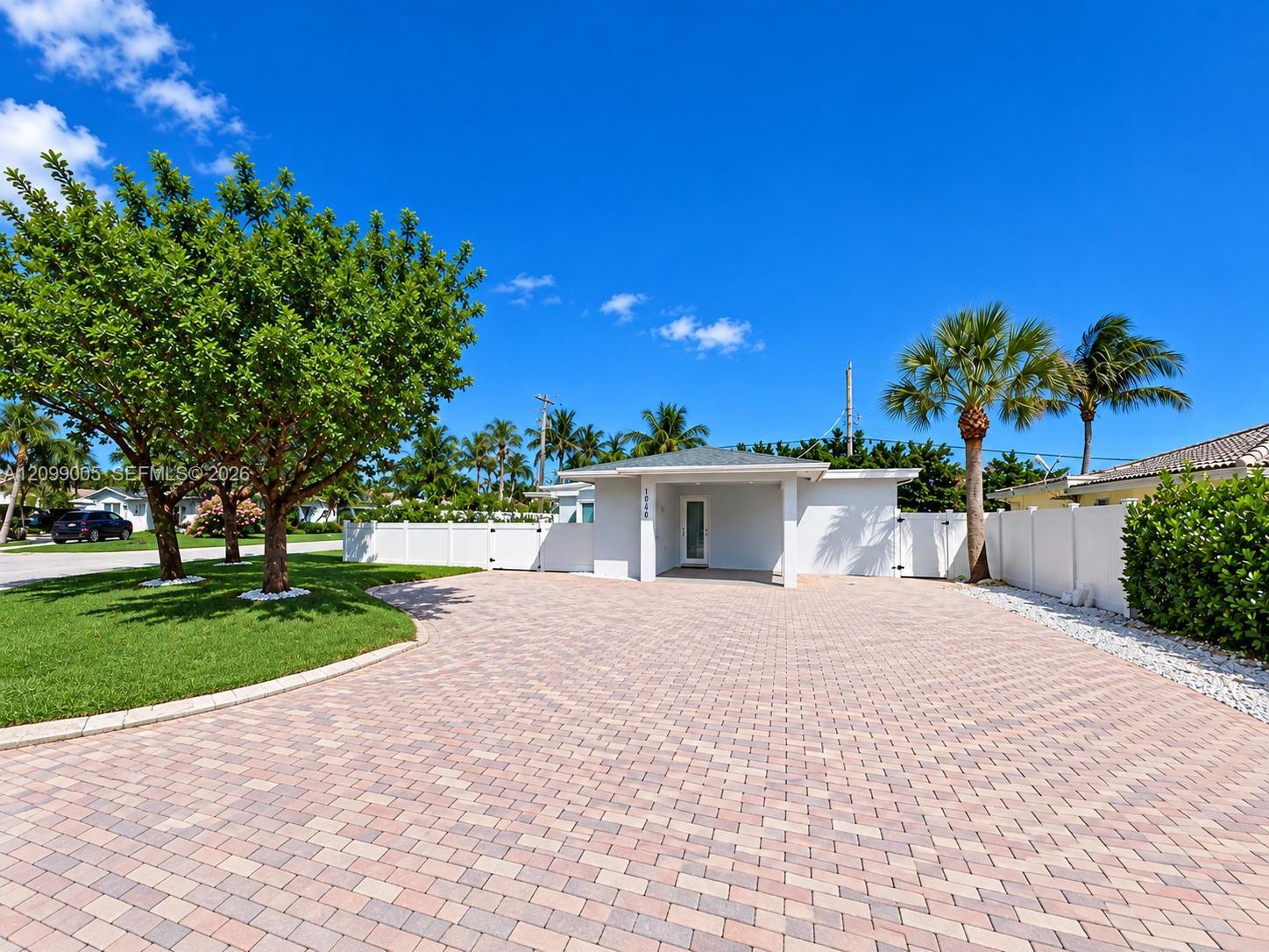 1046 SE 22nd Ave, Pompano Beach FL 33062
