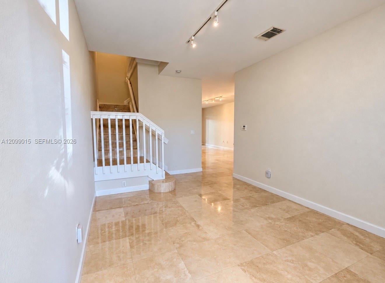 10711 NW 75th Ln, Doral FL 33178 photo 2