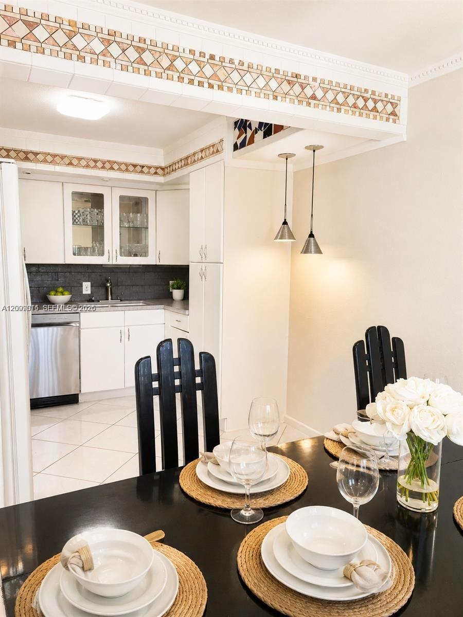 2050 Newcastle C # C, Boca Raton FL 33434 photo 2